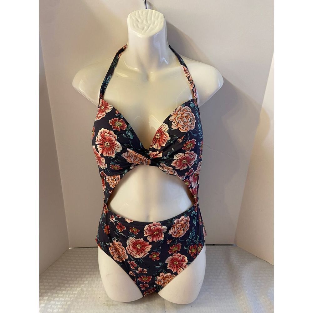 Shade &Shore 36DD bathing suit rn#64664‎ gray with flowers cut out middle nwot